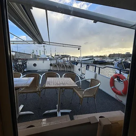 Hotelboat Iris * Ámsterdam