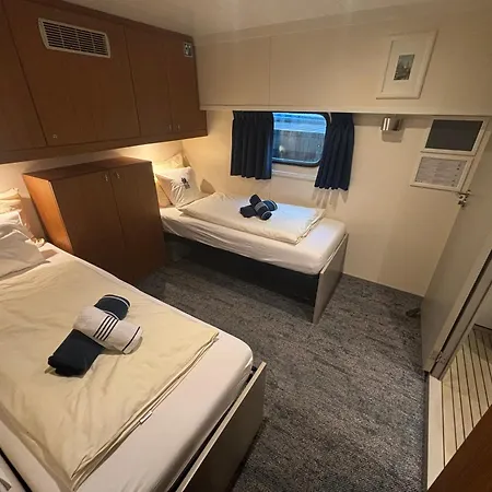Hotelboat Iris * Ámsterdam