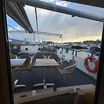 Hotelboat Iris * Amsterdam