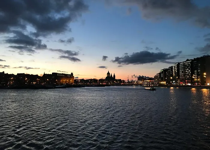 Hotelboat Iris * Amsterdam